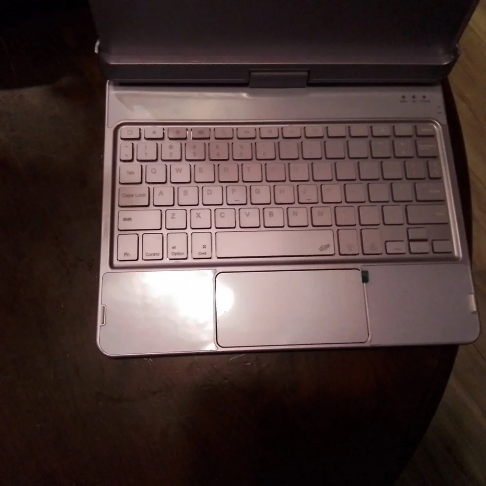 Ipad 9/8/7 Purple Keyboard Case